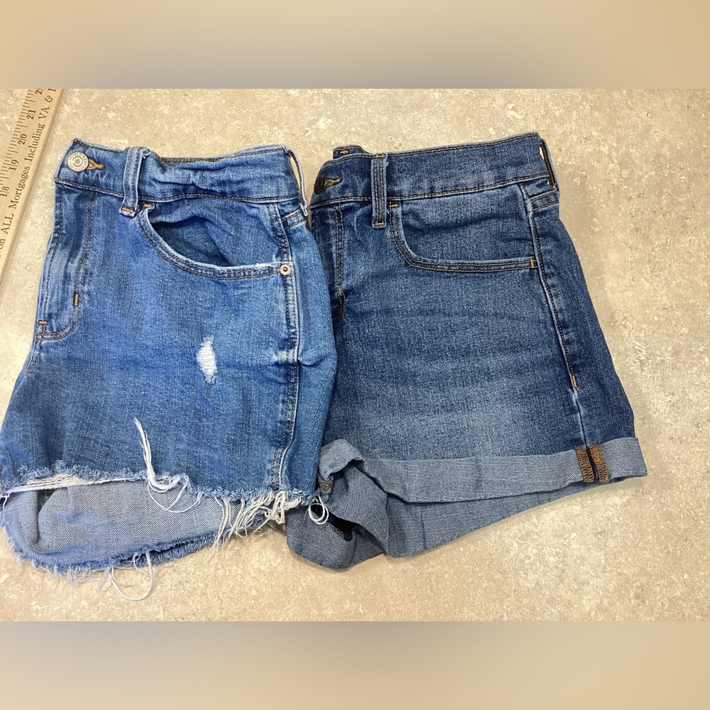 Old Navy SZ 8 Jean Shorts bundle/deal distressed/ cuffed mid rise